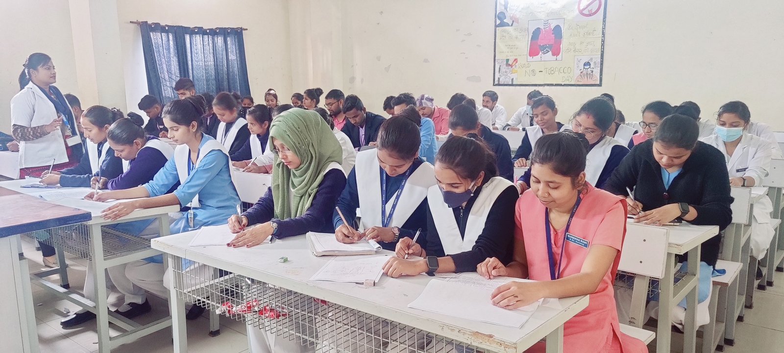 apexcollegeofnursing.com